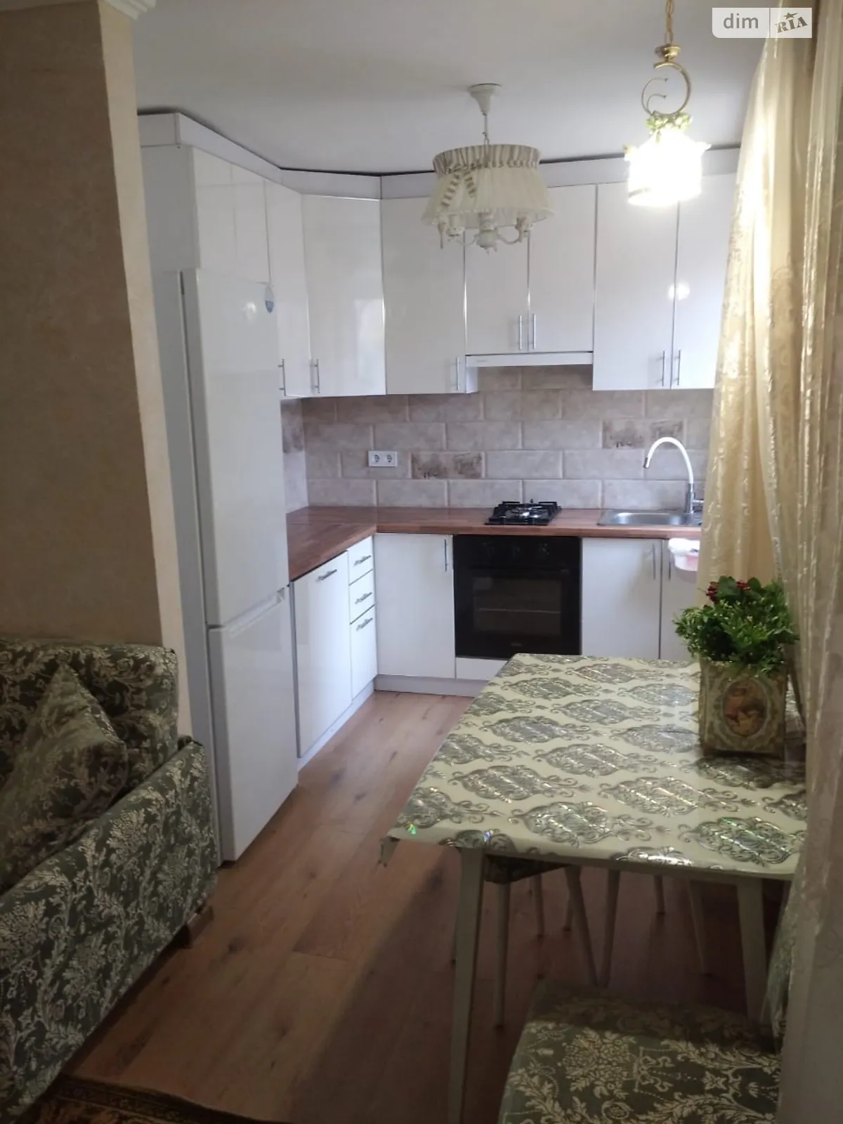 Сдается в аренду 2-комнатная квартира 50 кв. м в Одессе, ул. Варненская, 13 - фото 1