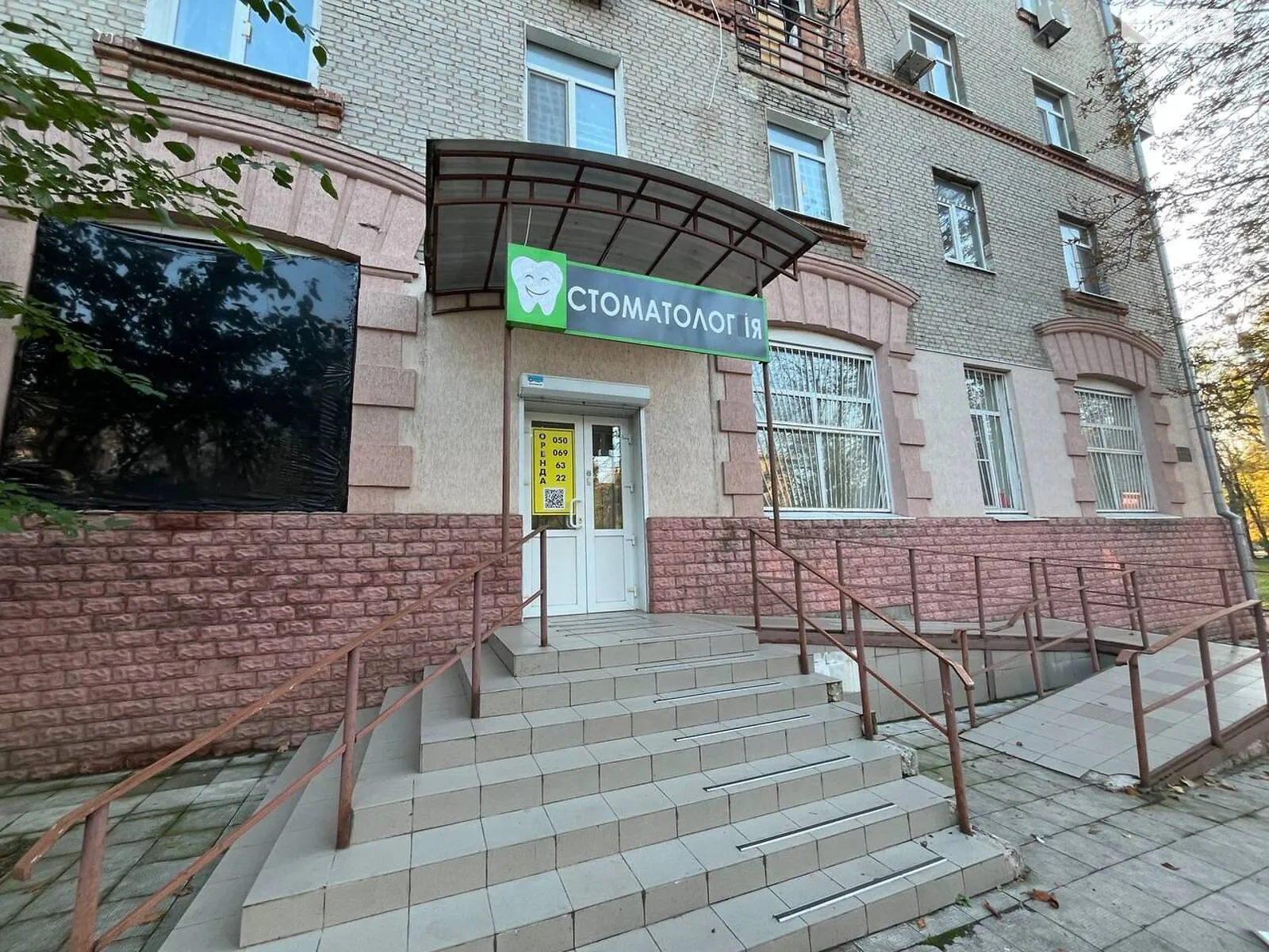 Сдается в аренду объект сферы услуг 98.2 кв. м в 5-этажном здании, цена: 14000 грн - фото 1