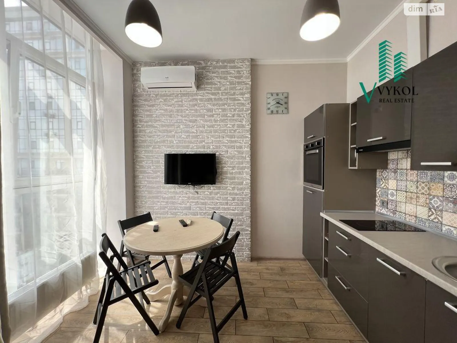 Продается 1-комнатная квартира 40.6 кв. м в Одессе, бул. Французский, 60Б - фото 1