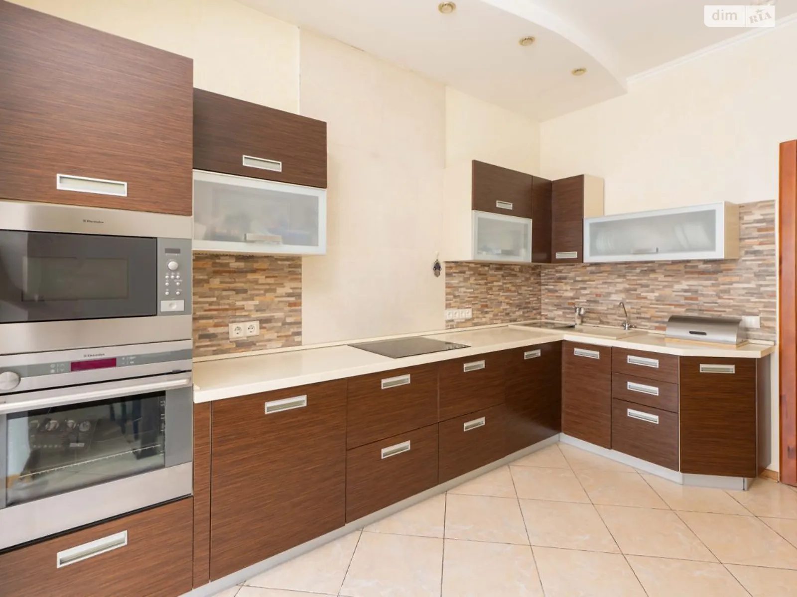 Продається 2-кімнатна квартира 88 кв. м у Києві, просп. Володимира Івасюка, 6Б корпус 2 - фото 1