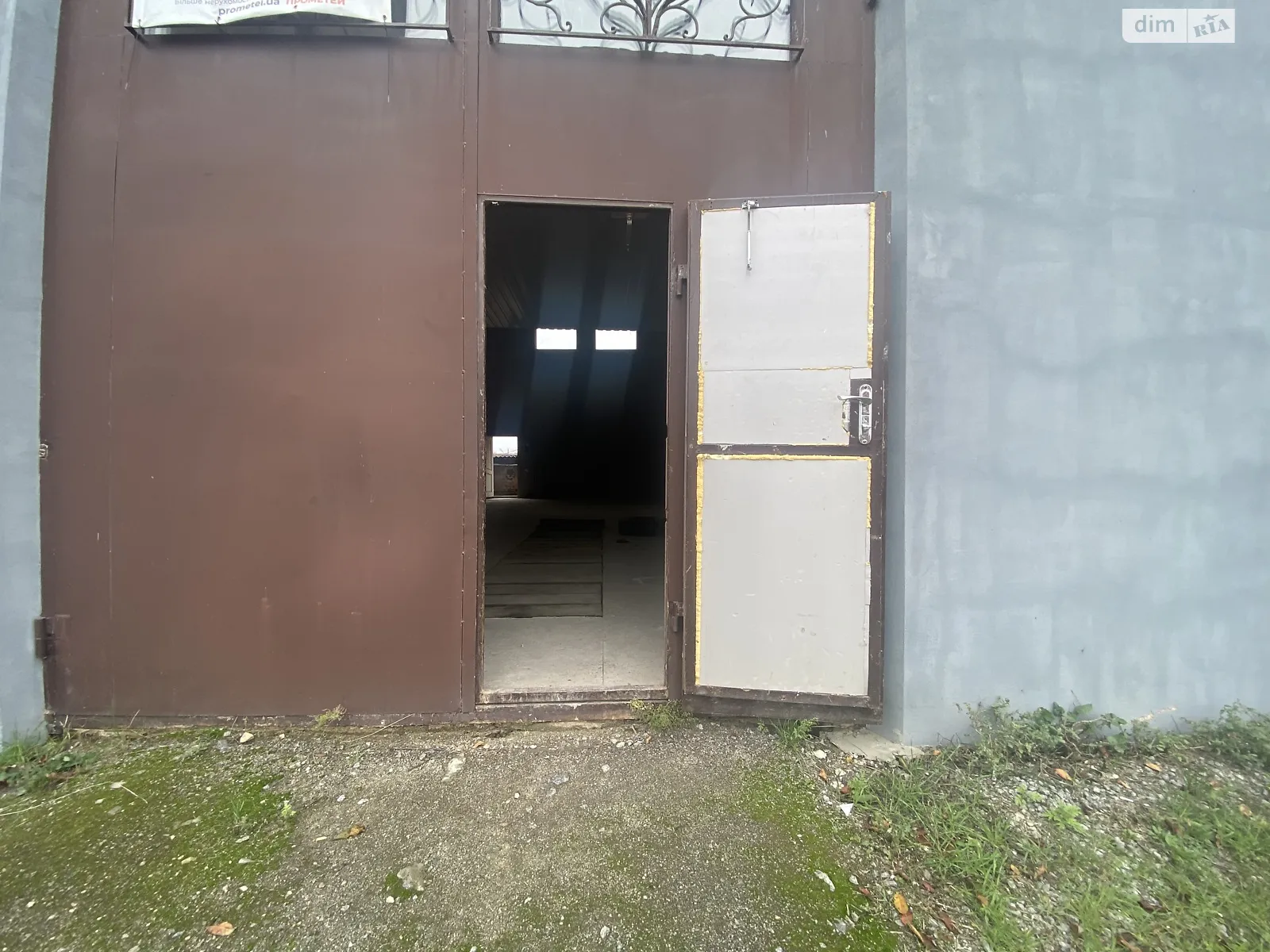 Продается место в гаражном кооперативе универсальный на 190 кв. м, цена: 70000 $ - фото 1