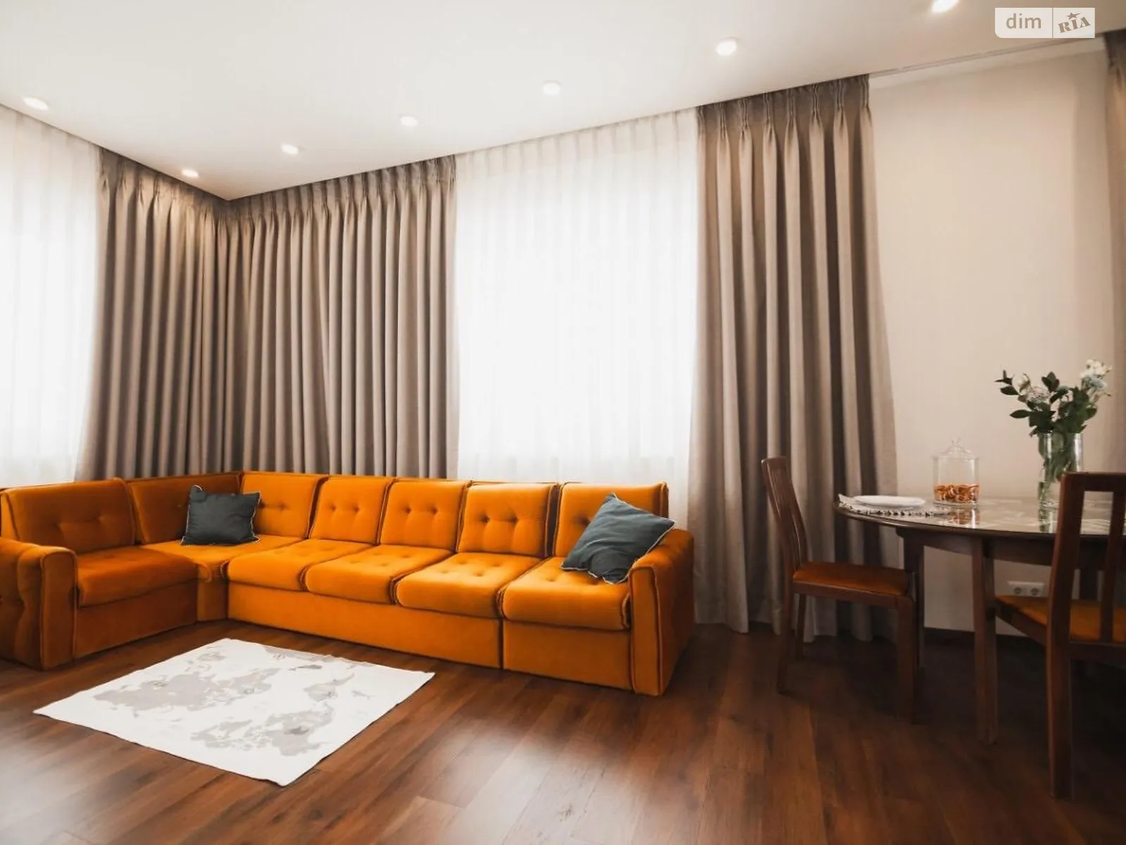 Продается дом на 2 этажа 261.4 кв. м с балконом, цена: 257000 $ - фото 1