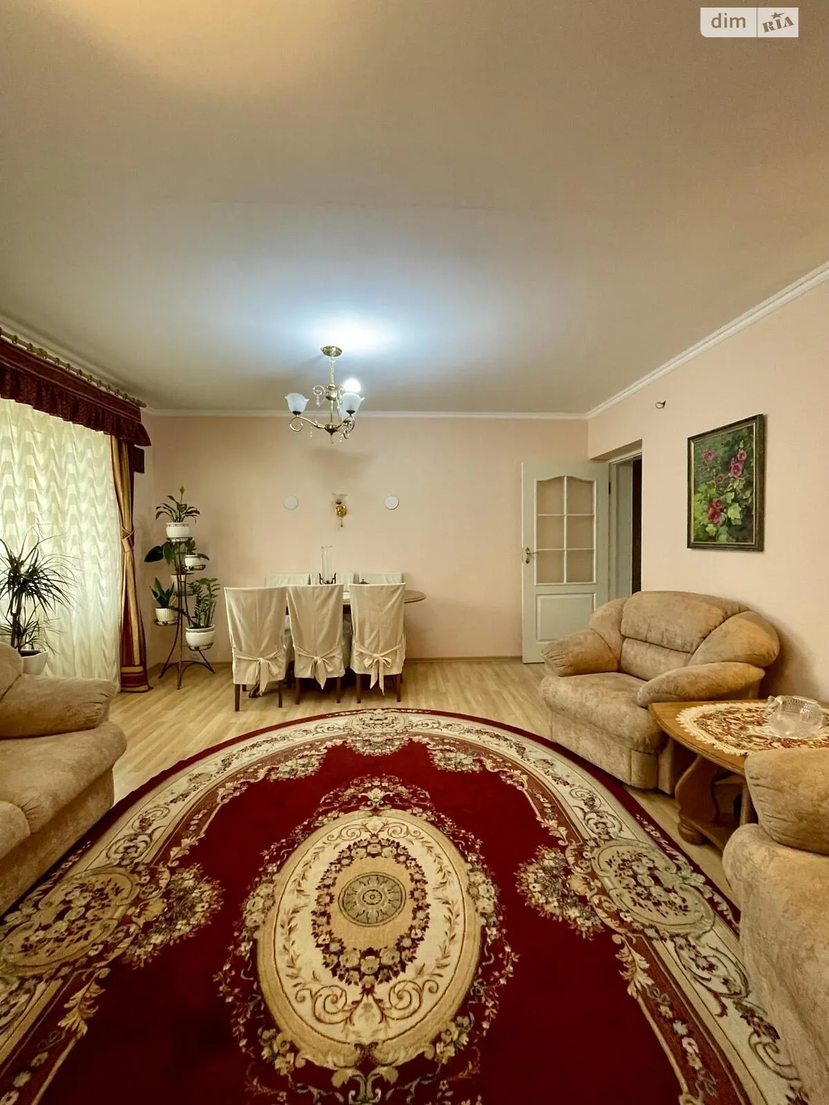 Продается 3-комнатная квартира 82 кв. м в Ровно, ул. Гайдамацкая - фото 1