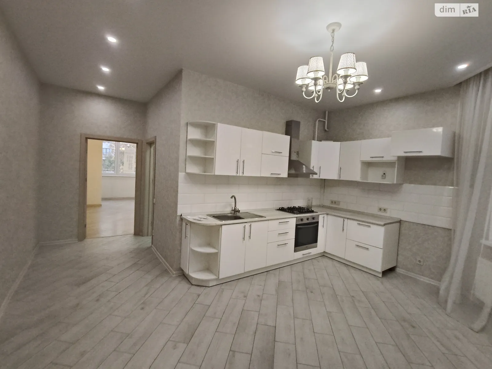 Продається 1-кімнатна квартира 49.4 кв. м у Одесі, вул. Левітана - фото 1