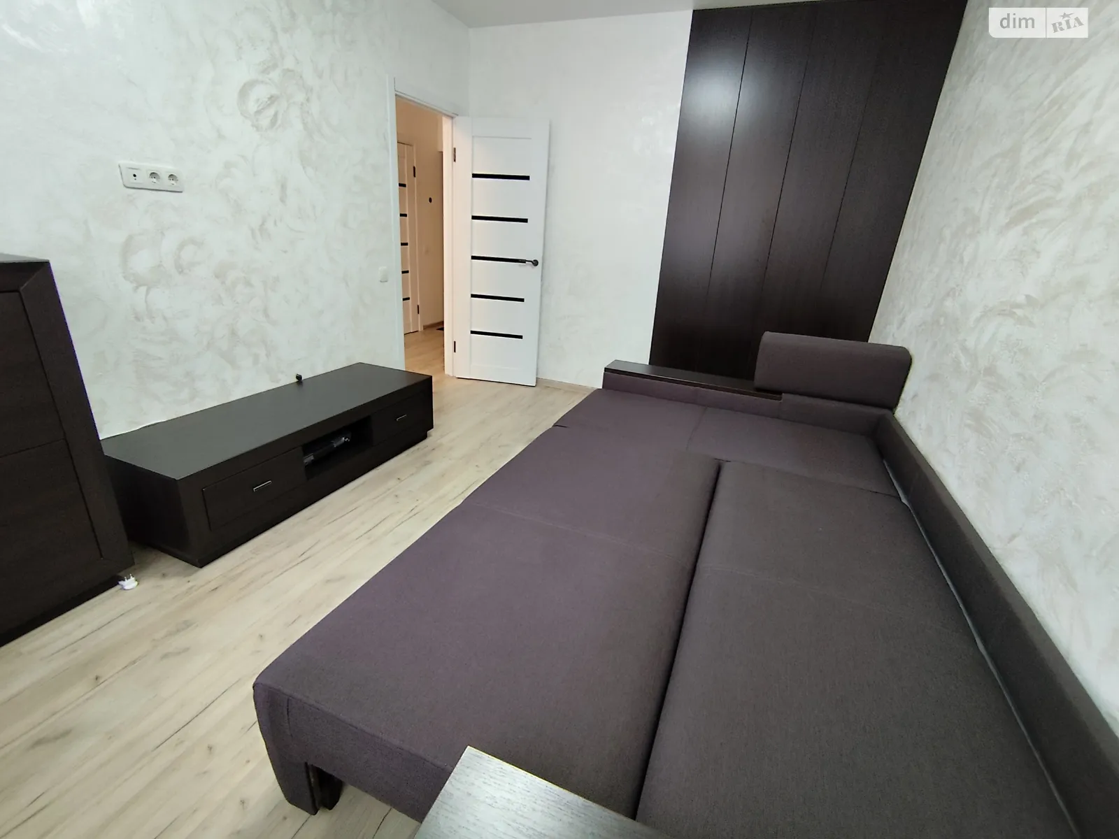 Сдается в аренду 1-комнатная квартира 38 кв. м в Софиевской Борщаговке, ул. Молодёжная, 4 - фото 1