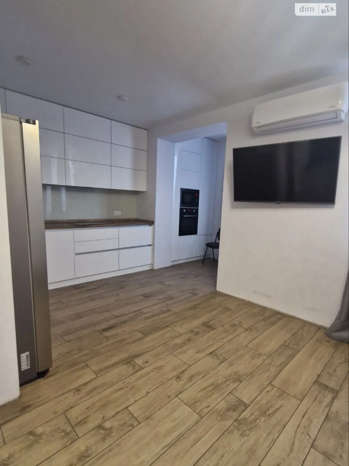 Здається в оренду 1-кімнатна квартира 68 кв. м у Слобожанському, вул. Володимирська, 1 корпус 5 - фото 1