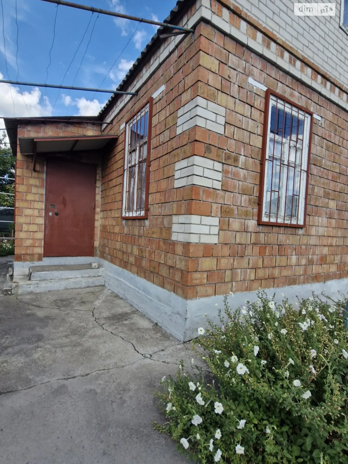 Продается дом на 2 этажа 52 кв. м с камином, цена: 18500 $ - фото 1