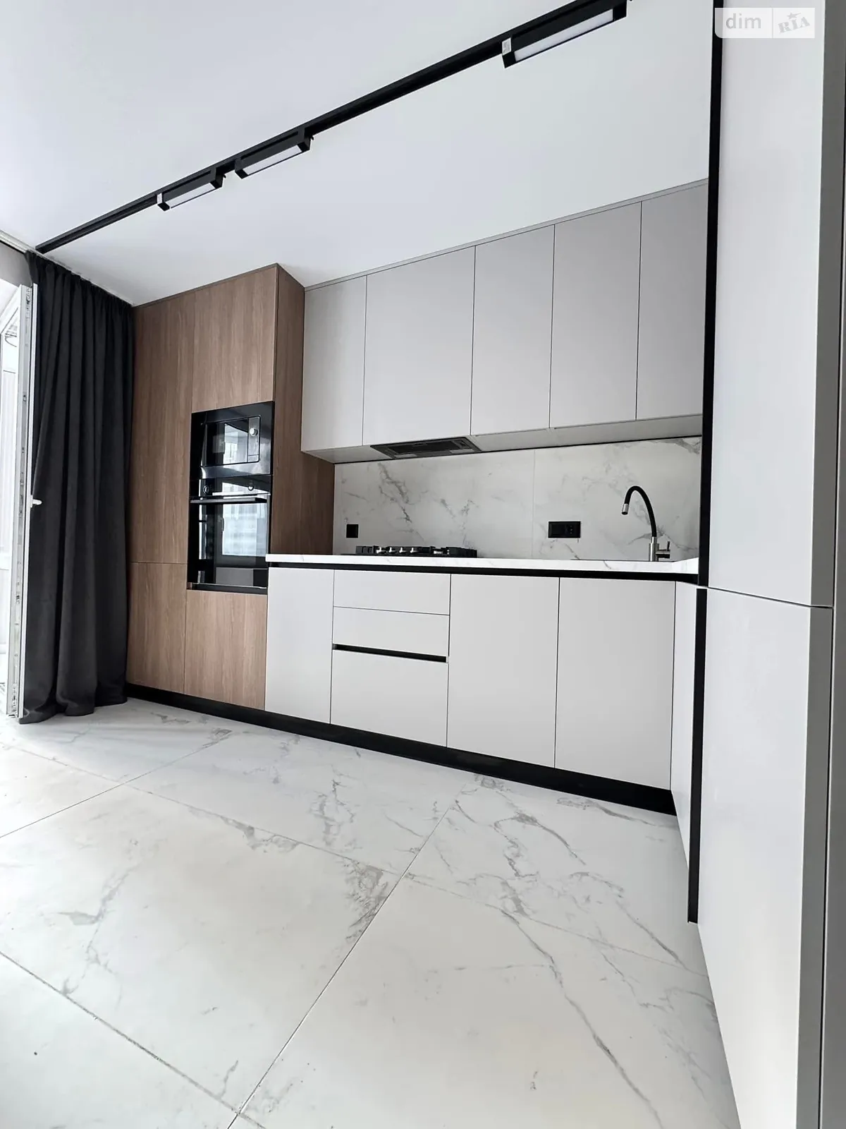 1-комнатная квартира 48 кв. м в Тернополе, пер. Генерала Мирона Тарнавского - фото 1