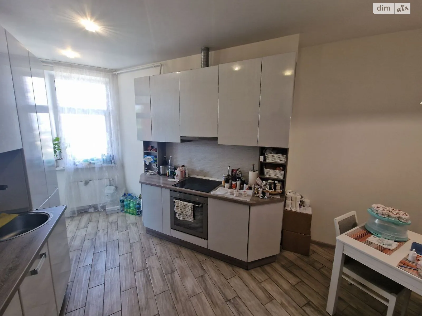 Продается 1-комнатная квартира 71.5 кв. м в Днепре, ул. Сечевых стрельцов - фото 1