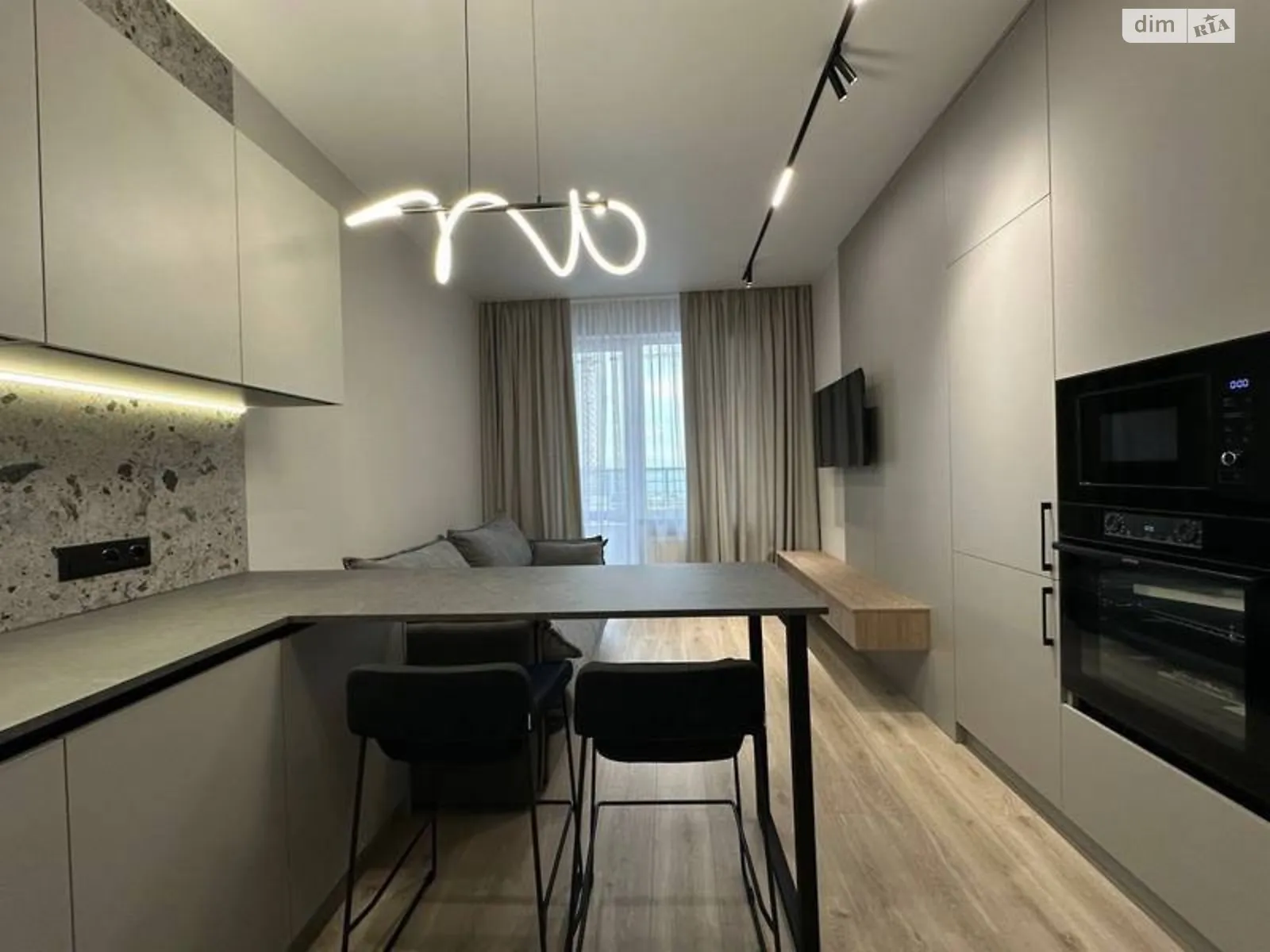 Продается 1-комнатная квартира 45 кв. м в Одессе, пер. Курортный, 2/4 - фото 1