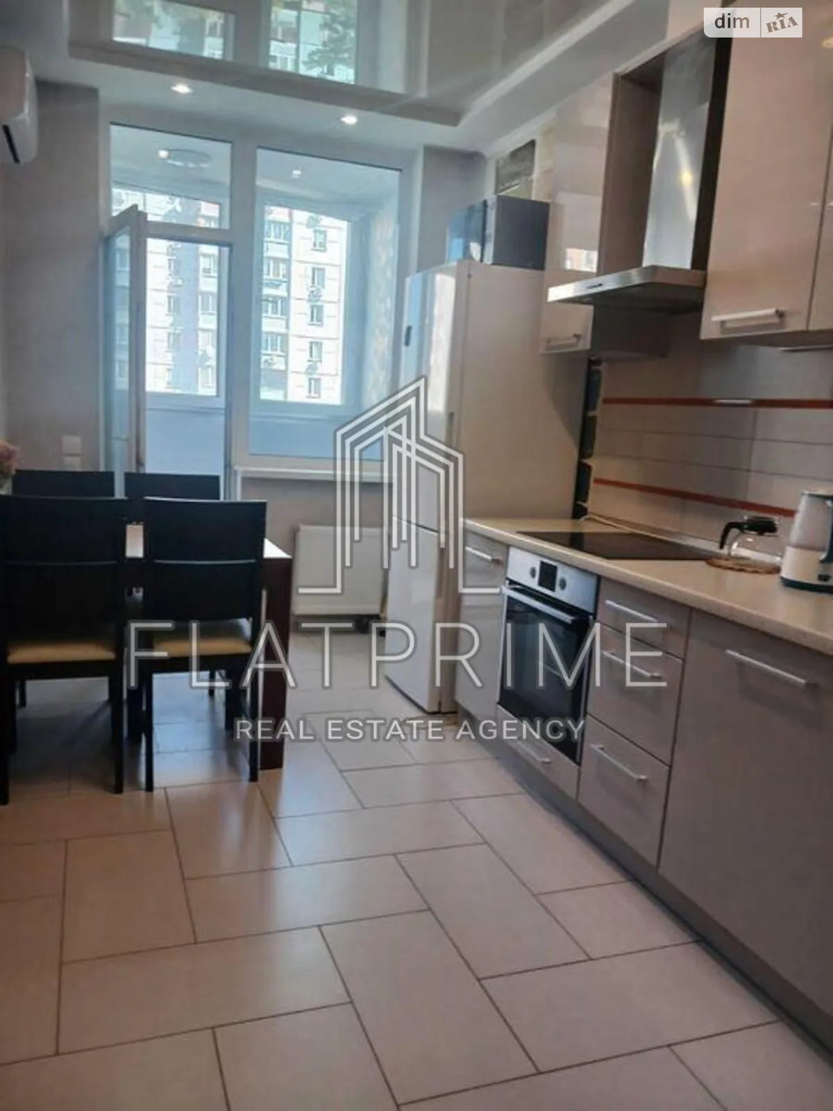 Продается 1-комнатная квартира 54 кв. м в Киеве, ул. Драгоманова, 2 - фото 1