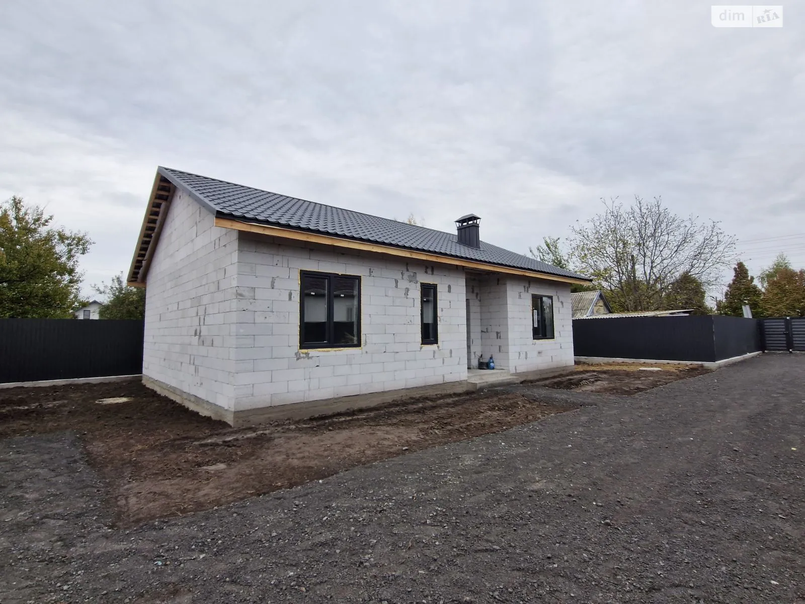 Продается одноэтажный дом 85 кв. м с бассейном, цена: 52500 $ - фото 1