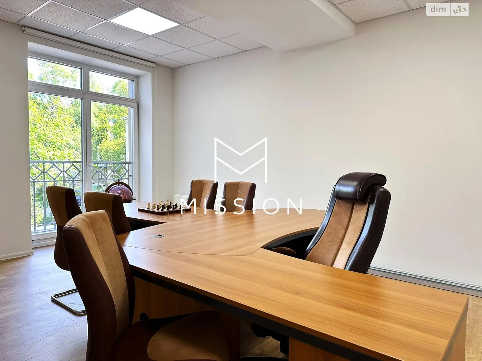 Сдается в аренду офис 138 кв. м в бизнес-центре, цена: 38000 грн - фото 1
