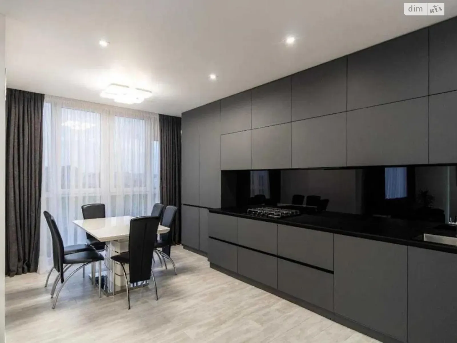 Продается 2-комнатная квартира 93.5 кв. м в Угорниках, ул. Героев Николаева(Сеченова), 129А корпус 23 - фото 1