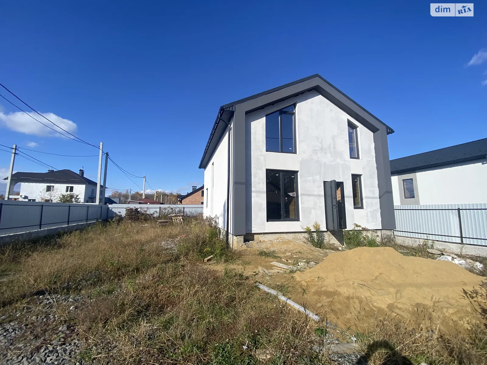 Продается дом на 2 этажа 125 кв. м с камином, цена: 105000 $ - фото 1