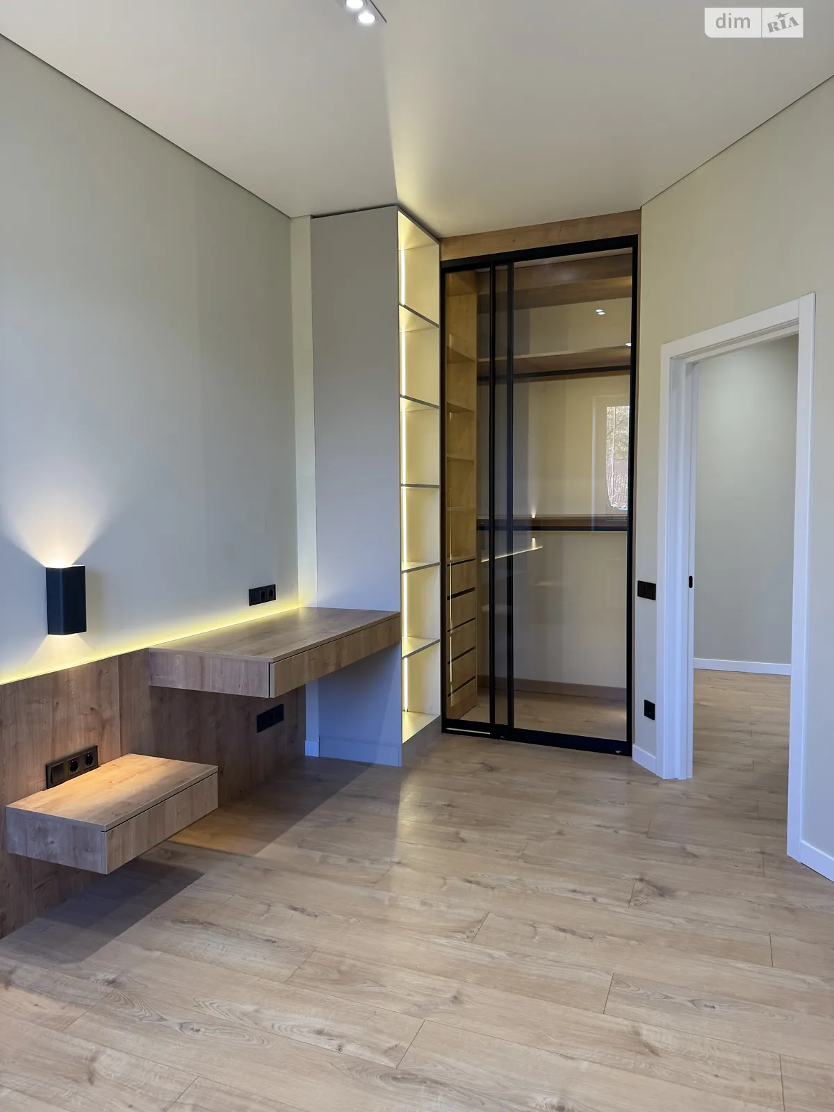 Продается дом на 2 этажа 124 кв. м с мебелью, цена: 140000 $ - фото 1