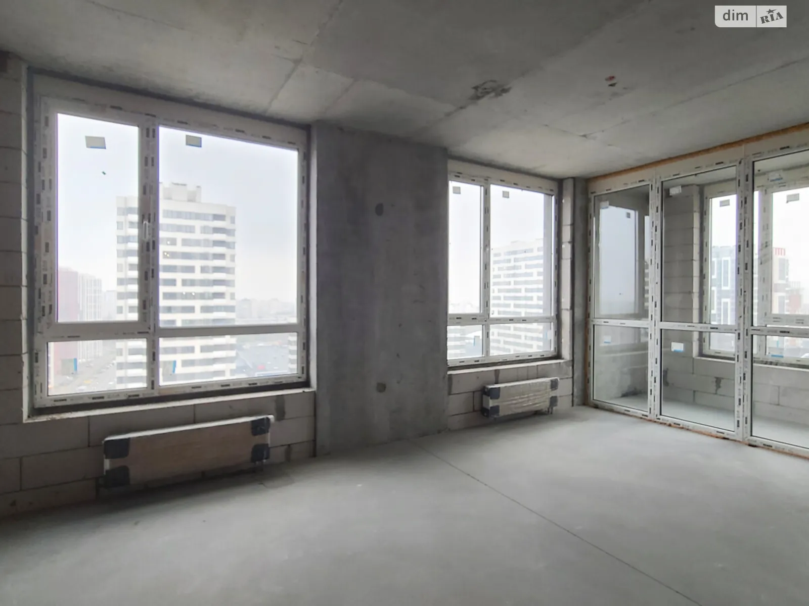 Продается 2-комнатная квартира 68.5 кв. м в Киеве, ул. Всеволода Змиенко, 30 - фото 1