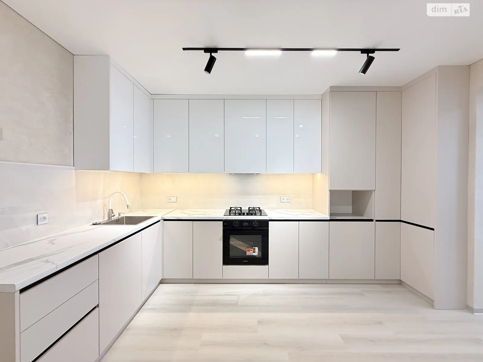 Продается 2-комнатная квартира 71 кв. м в, цена: 87000 $ - фото 1