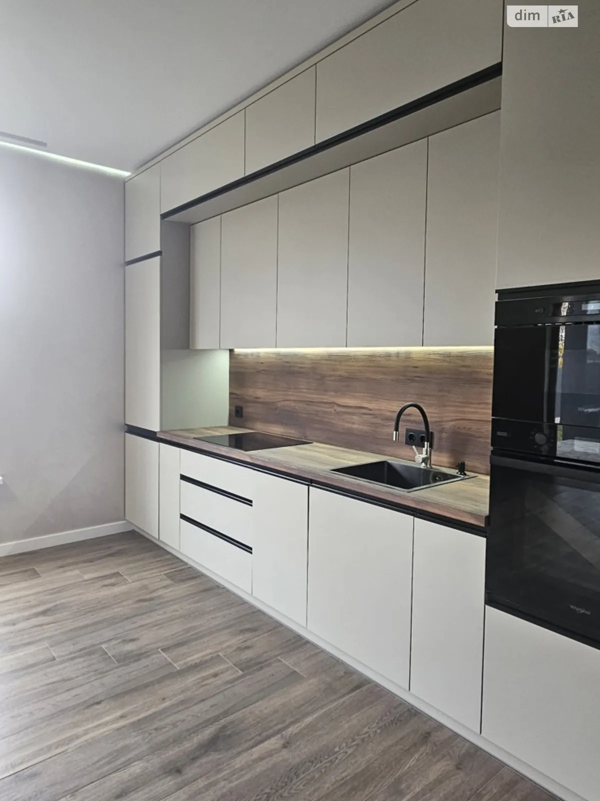 Продается одноэтажный дом 105 кв. м с беседкой, цена: 139999 $ - фото 1