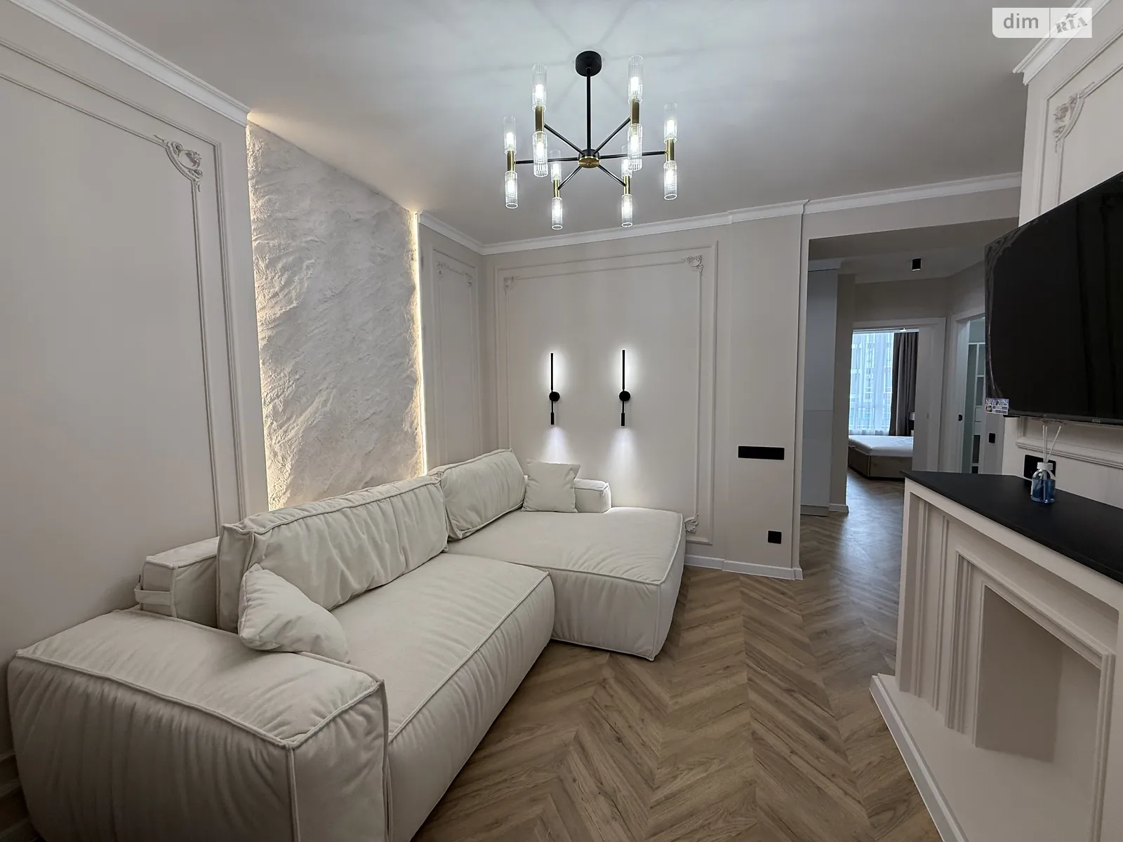 Продається 2-кімнатна квартира 68 кв. м у Івано-Франківську, вул. Княгинин - фото 1