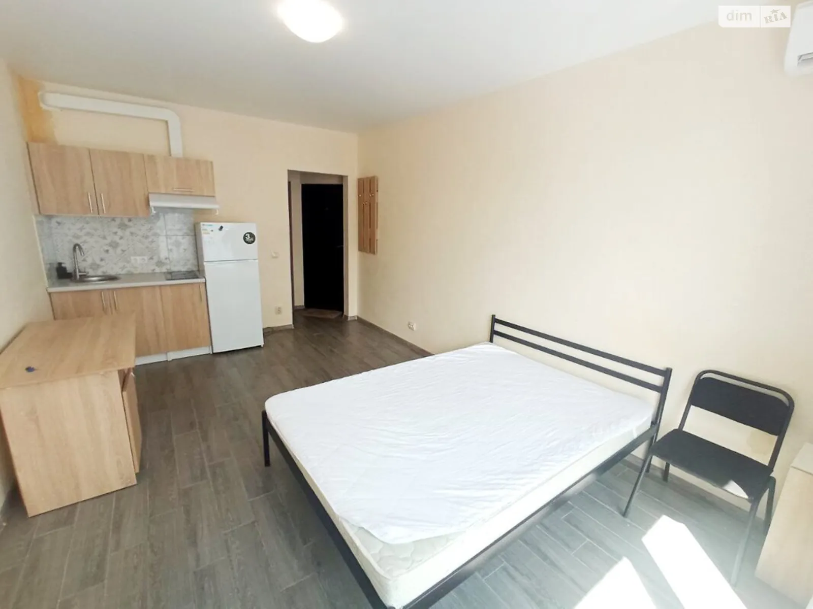 Здається в оренду 1-кімнатна квартира 22 кв. м у Києві, вул. Ревуцького, 40В - фото 1