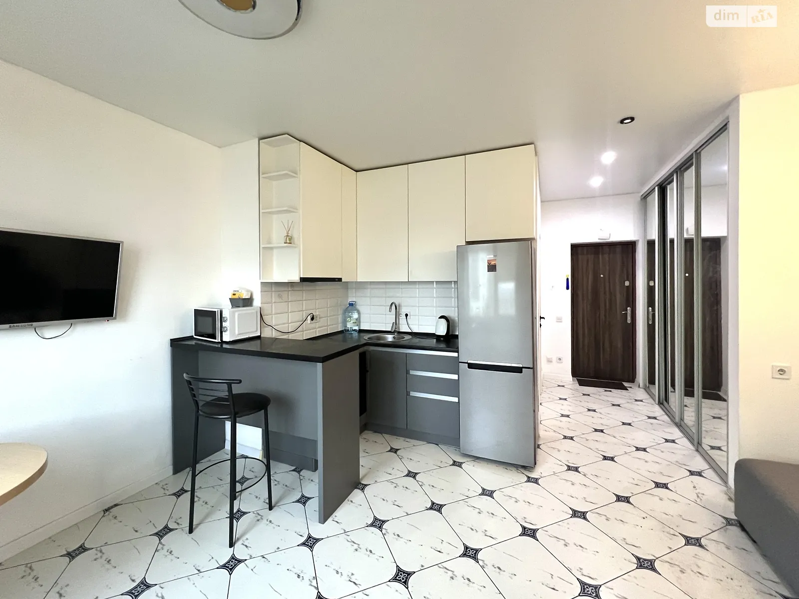 Сдается в аренду 1-комнатная квартира 25 кв. м в Киеве, ул. Березовая, 43 - фото 1