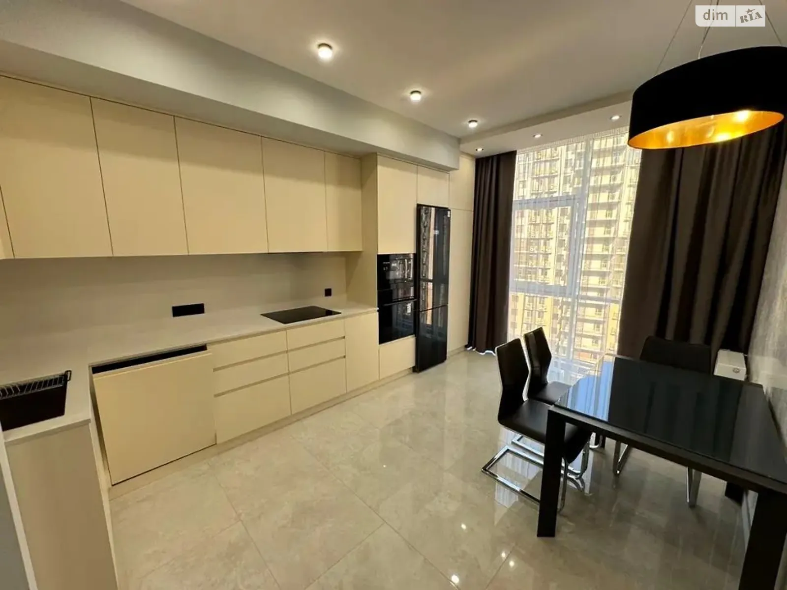 Продается 3-комнатная квартира 100.1 кв. м в Лиманке, ул. Жемчужная, 1А - фото 1