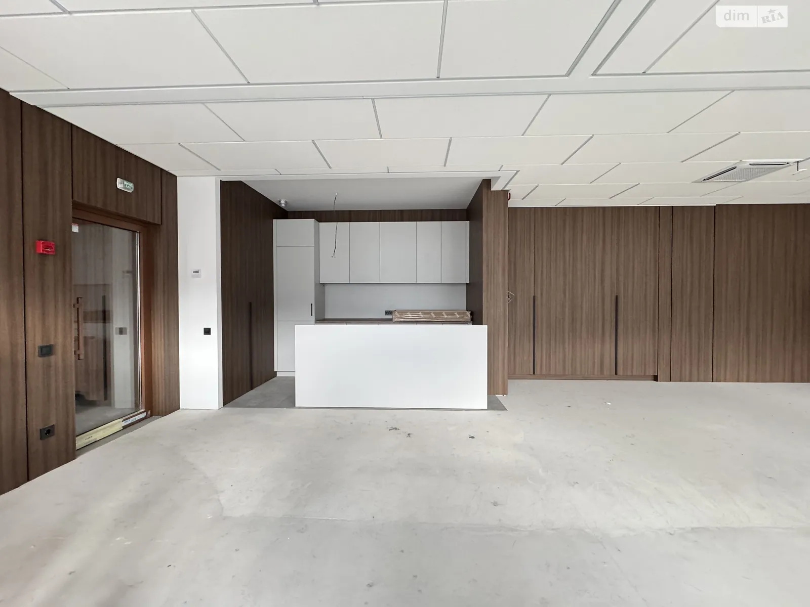 Здається в оренду офіс 103.6 кв. м в бізнес-центрі, цена: 2500 $ - фото 1