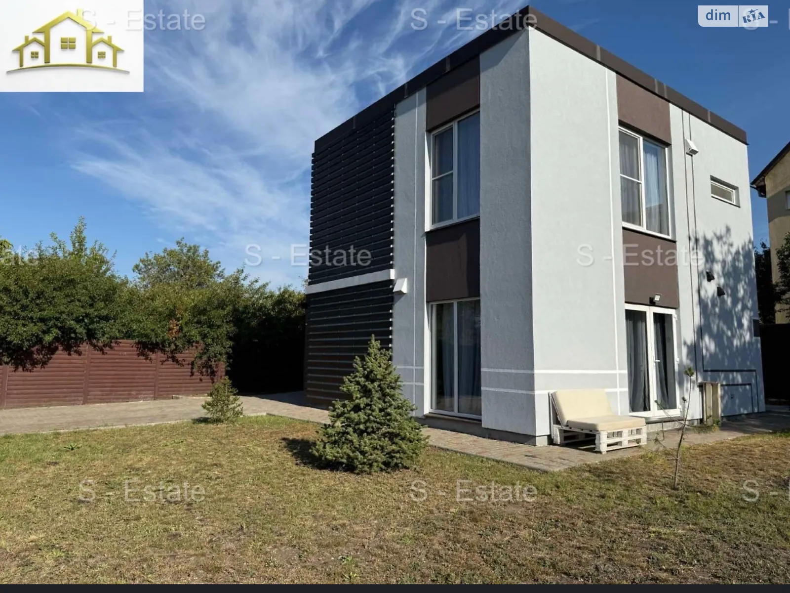 Продается дом на 2 этажа 120 кв. м с гаражом, цена: 160000 $ - фото 1