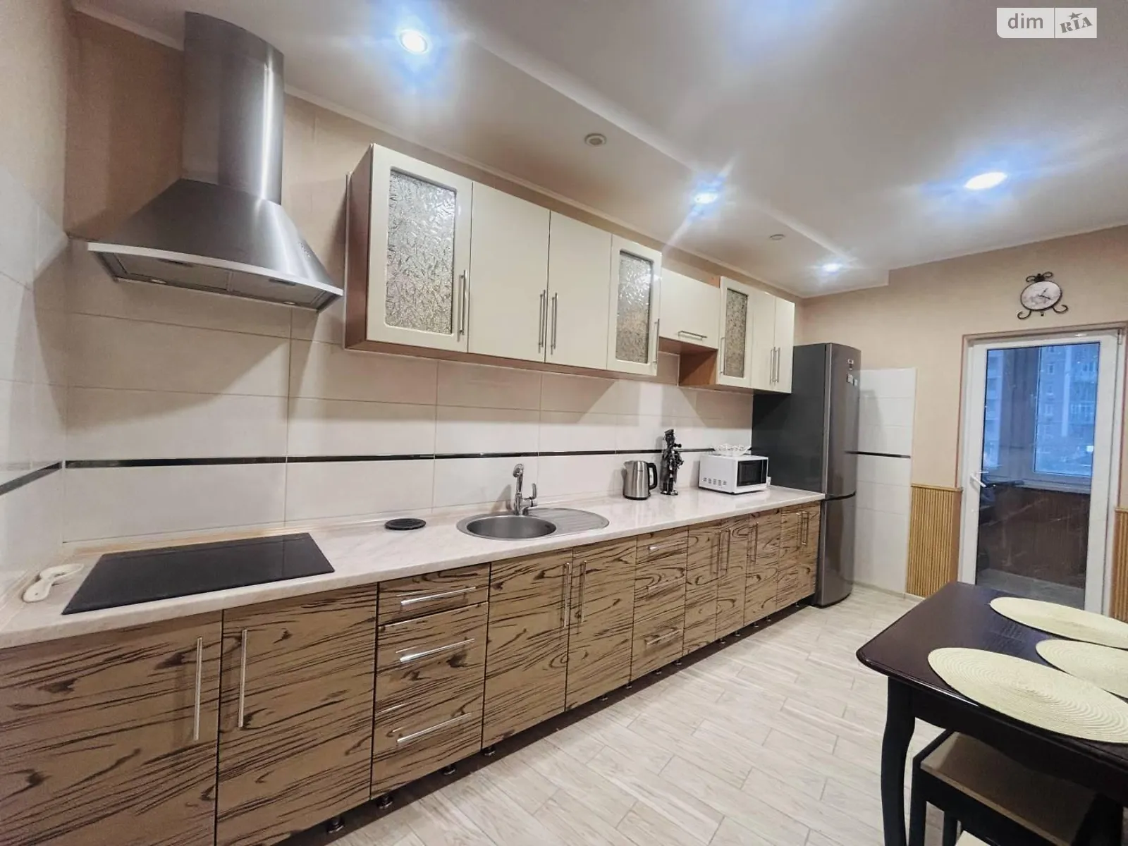 Продается 2-комнатная квартира 53 кв. м в Одессе, ул. Березовая - фото 1