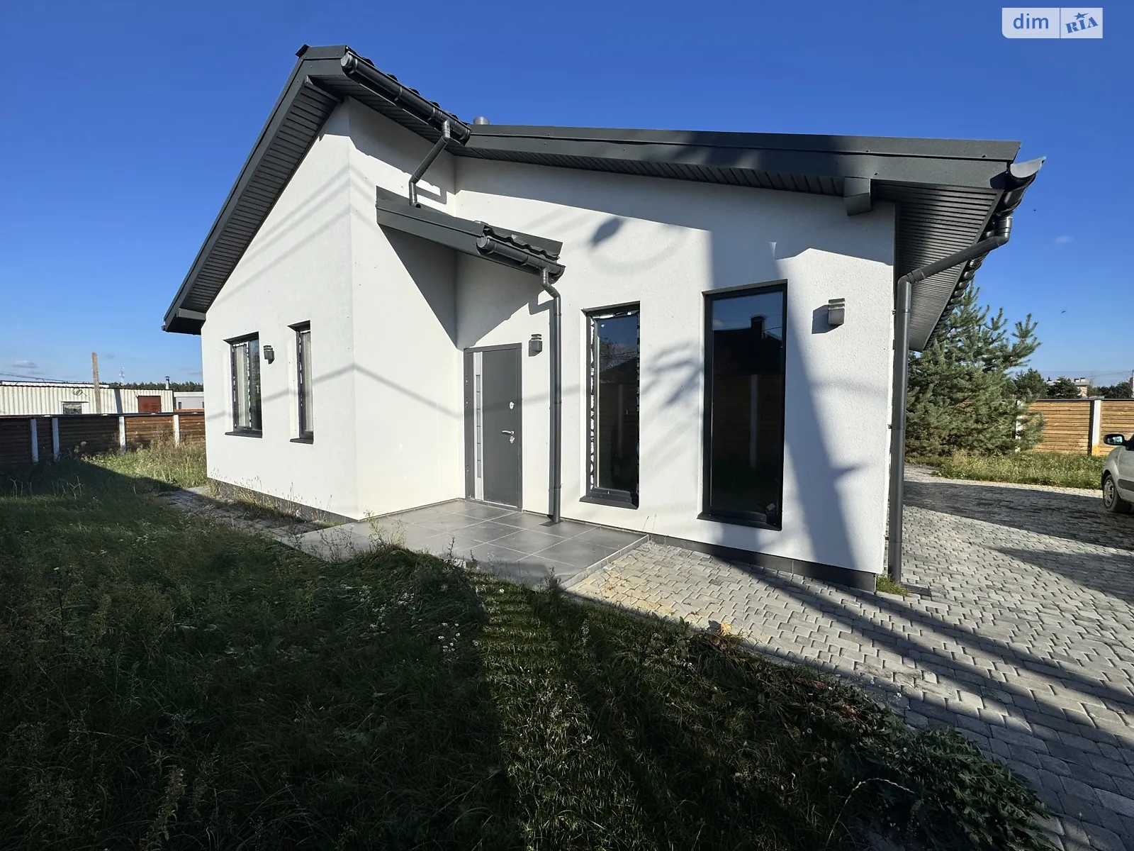 Продается одноэтажный дом 92 кв. м с гаражом, цена: 115000 $ - фото 1