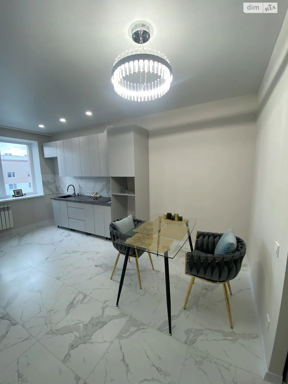 Продается 1-комнатная квартира 53 кв. м в Виннице, ул. Андрея Шептицкого, 4 - фото 1