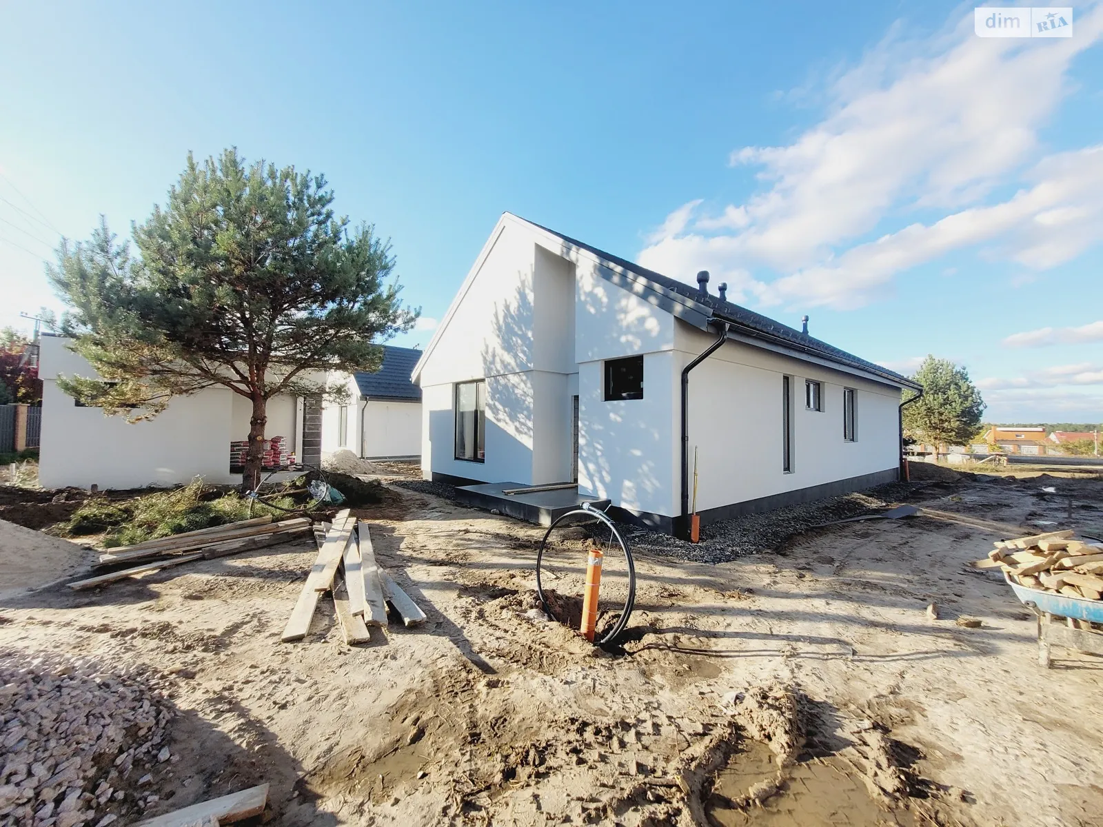 Продається одноповерховий будинок 96 кв. м з каміном, цена: 107000 $ - фото 1