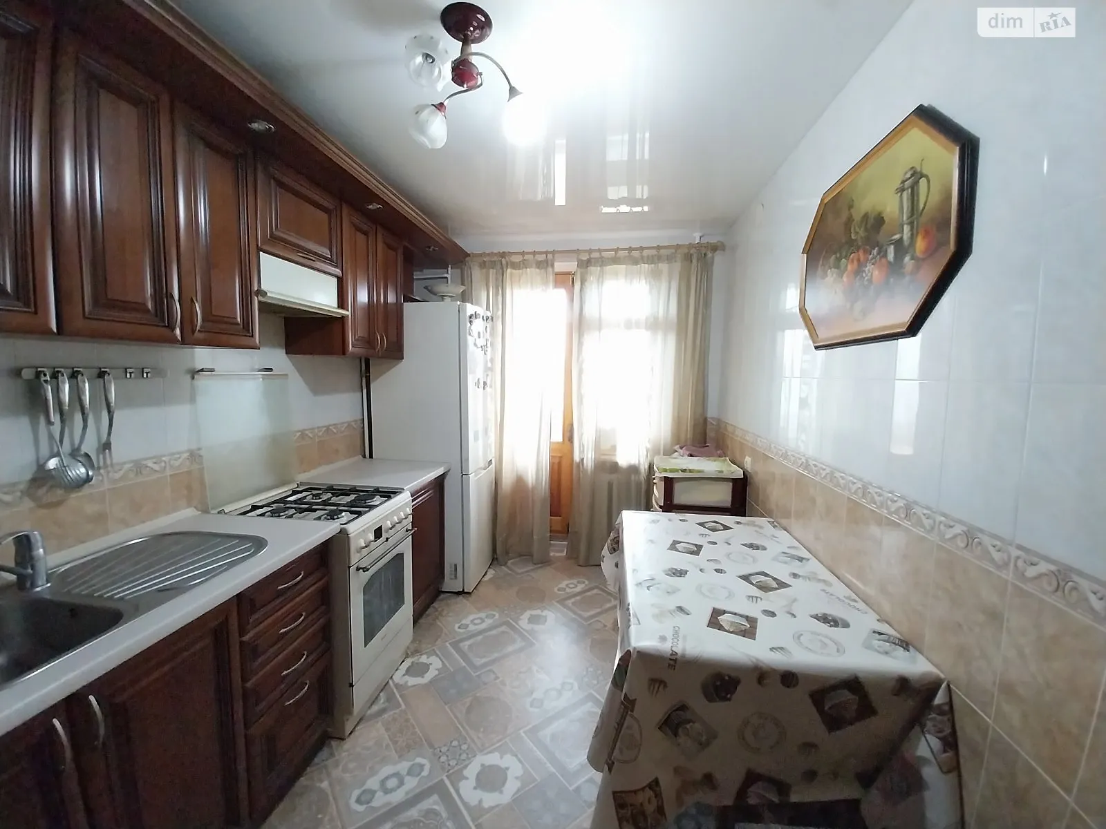 Продається 3-кімнатна квартира 67.4 кв. м у Чорноморську, вул. Паркова, 8 - фото 1