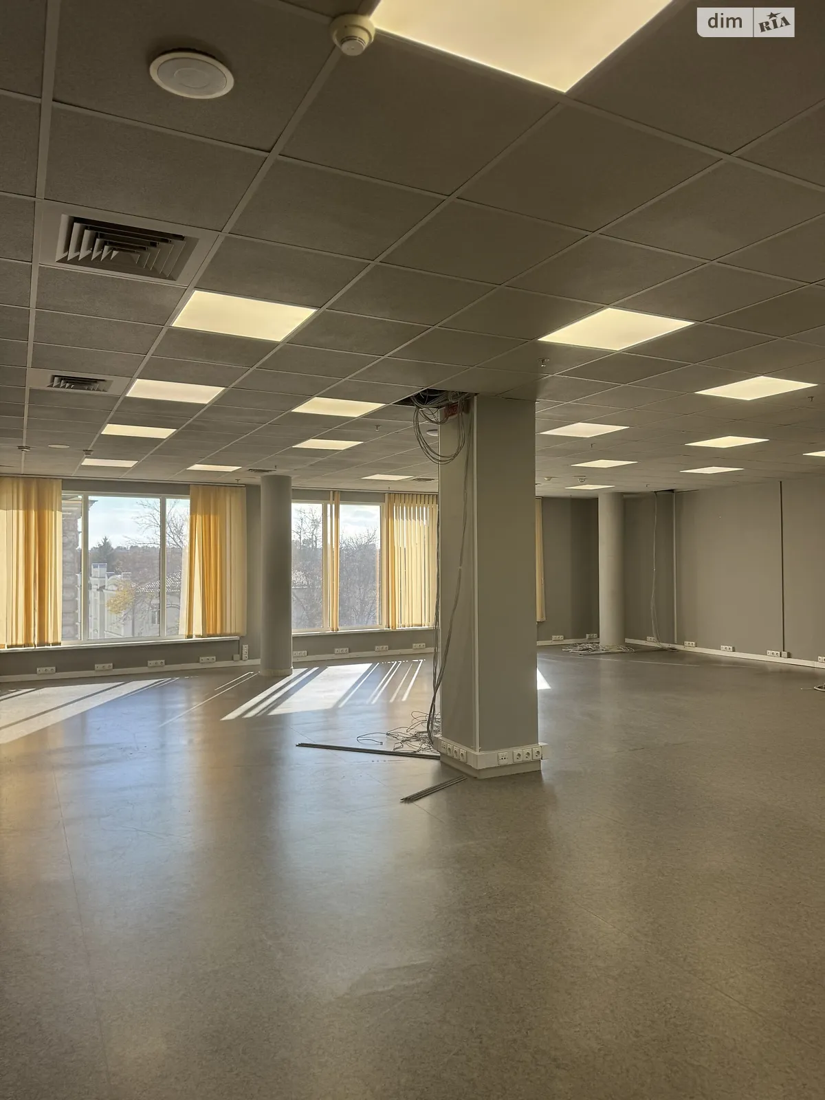 Здається в оренду офіс 575 кв. м в бізнес-центрі, цена: 8625 $ - фото 1