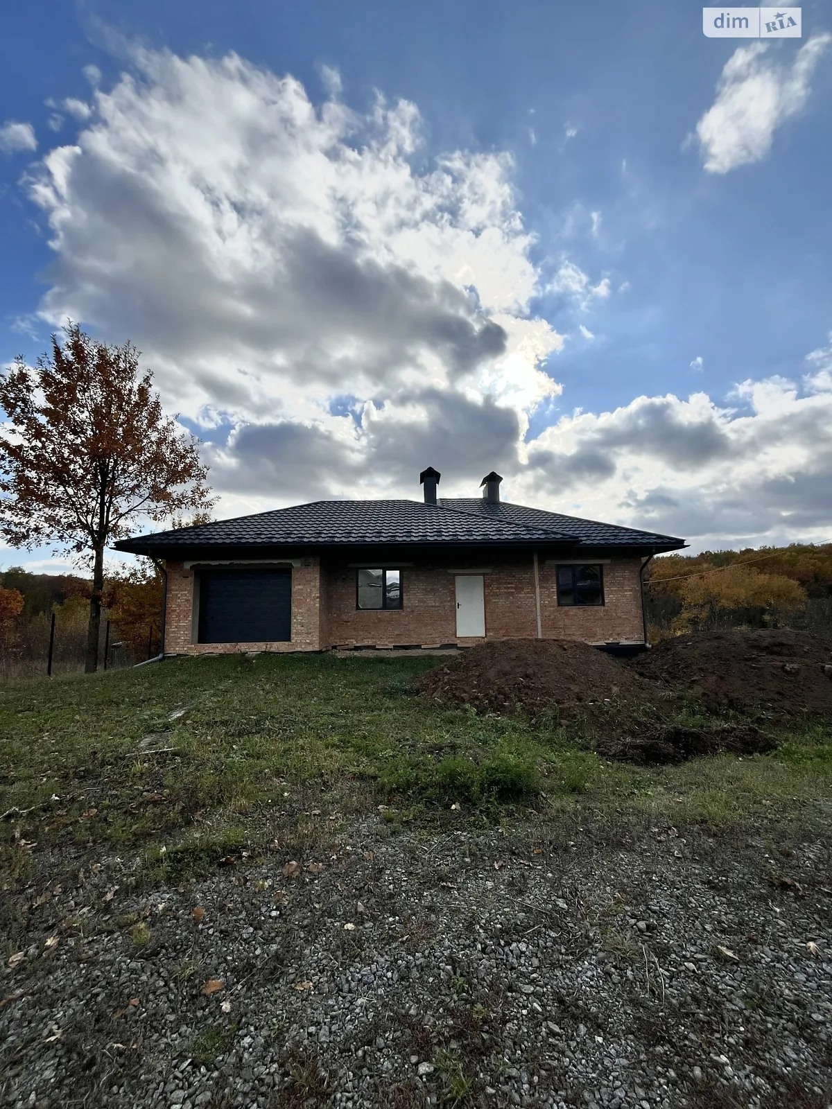 Продается дом на 2 этажа 212 кв. м с подвалом, цена: 145000 $ - фото 1