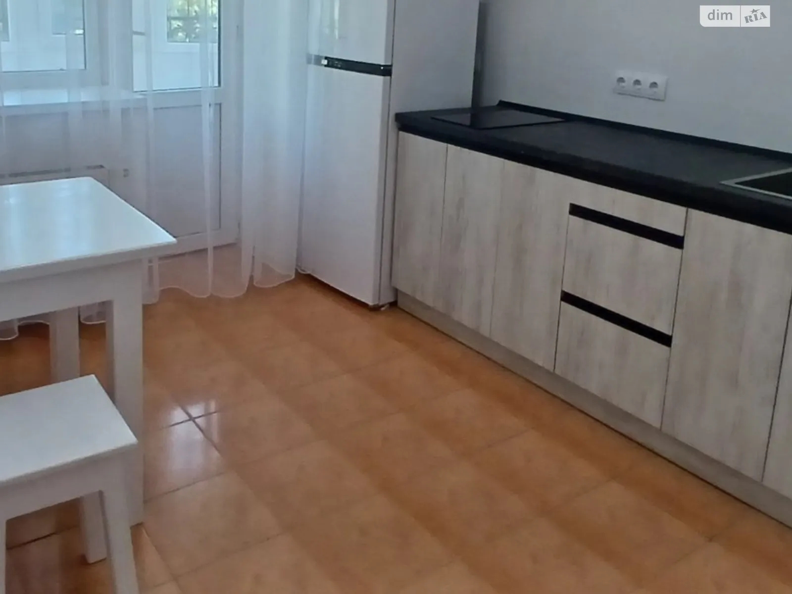 Сдается в аренду 1-комнатная квартира 40 кв. м в Ровно, ул. Буковинская - фото 1