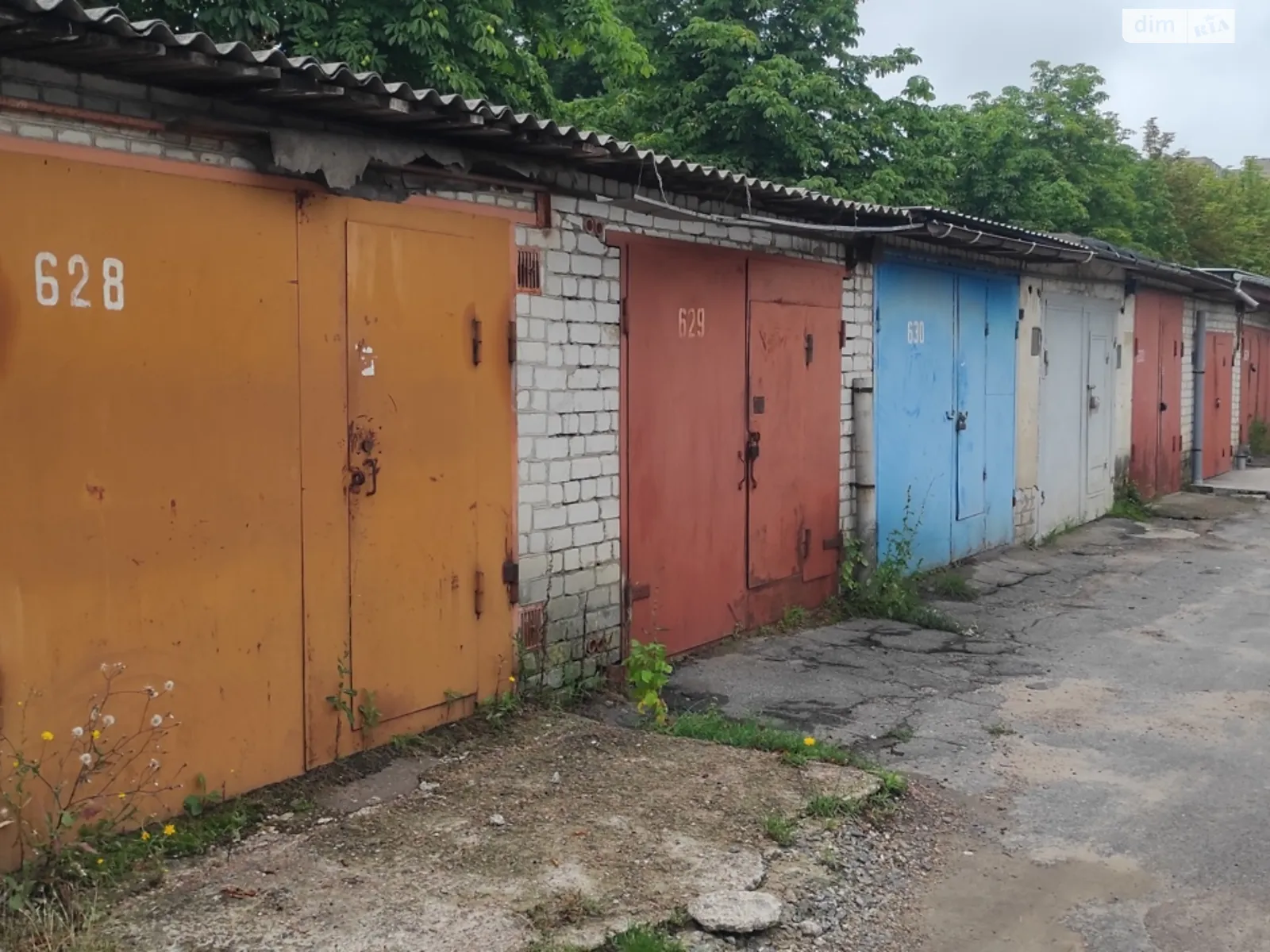 Продается место в гаражном кооперативе под легковое авто на 24 кв. м, цена: 230000 грн - фото 1