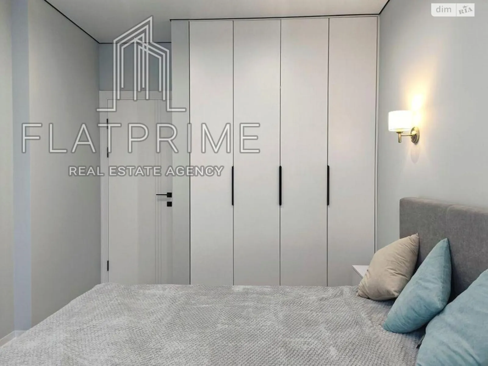 Продается 1-комнатная квартира 43 кв. м в Киеве, ул. Александра Олеся, 10 - фото 1