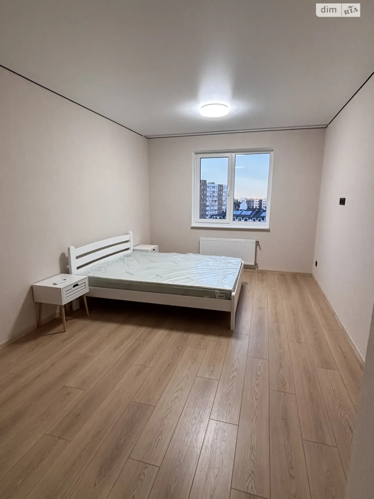 Продается 1-комнатная квартира 42 кв. м в Крыжановка, ул. Академика Сахарова, 3Е - фото 1