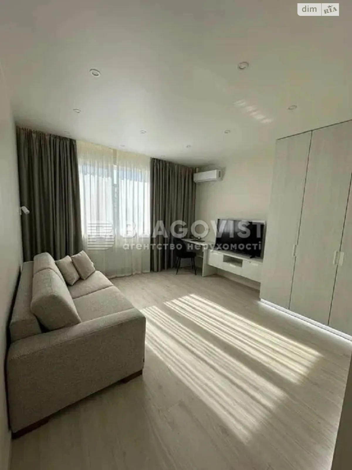 Продається 1-кімнатна квартира 48 кв. м у Києві, вул. Івана Виговського(Маршала Гречка), 10Л - фото 1