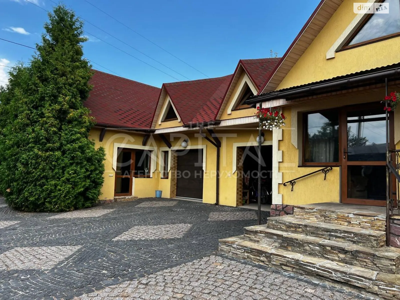 Сдается в аренду дом на 2 этажа 370 кв. м с камином, цена: 2500 $ - фото 1