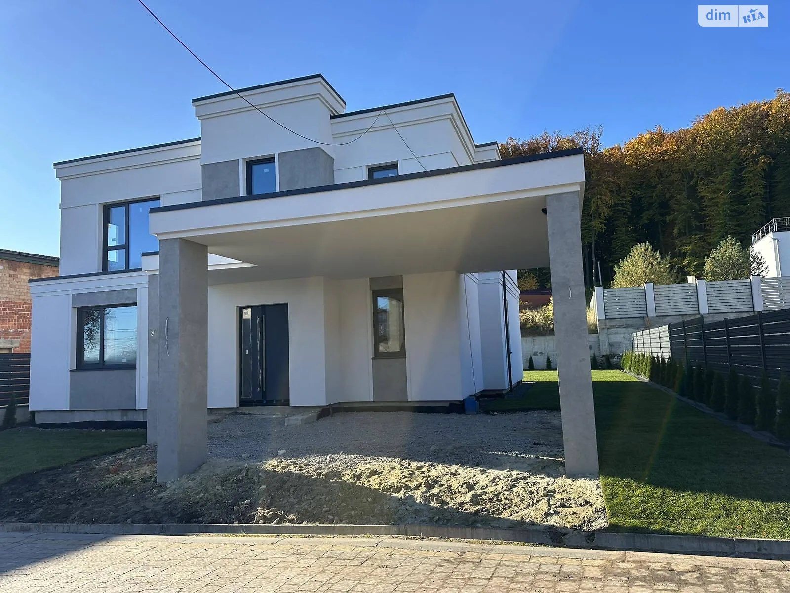 Продается дом на 2 этажа 224 кв. м с садом, цена: 345000 $ - фото 1