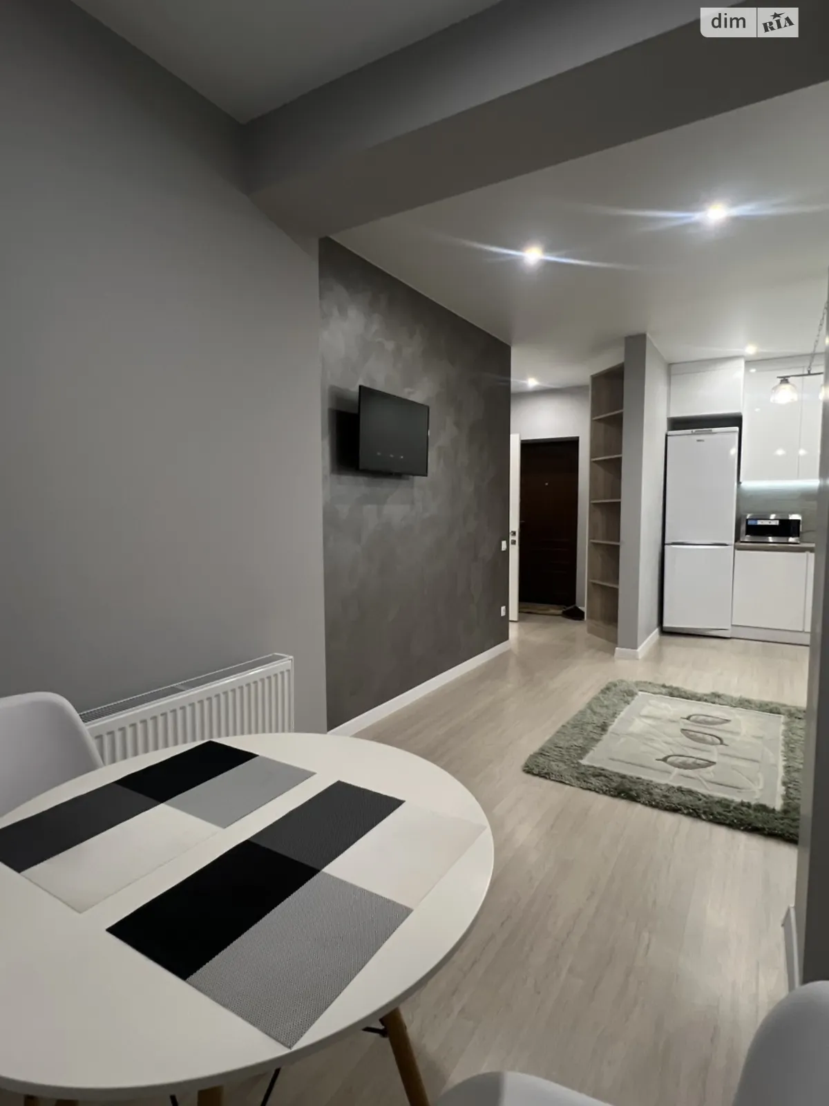 Продается 1-комнатная квартира 42.5 кв. м в Ровно, ул. Николая Боголюбова, 5А - фото 1