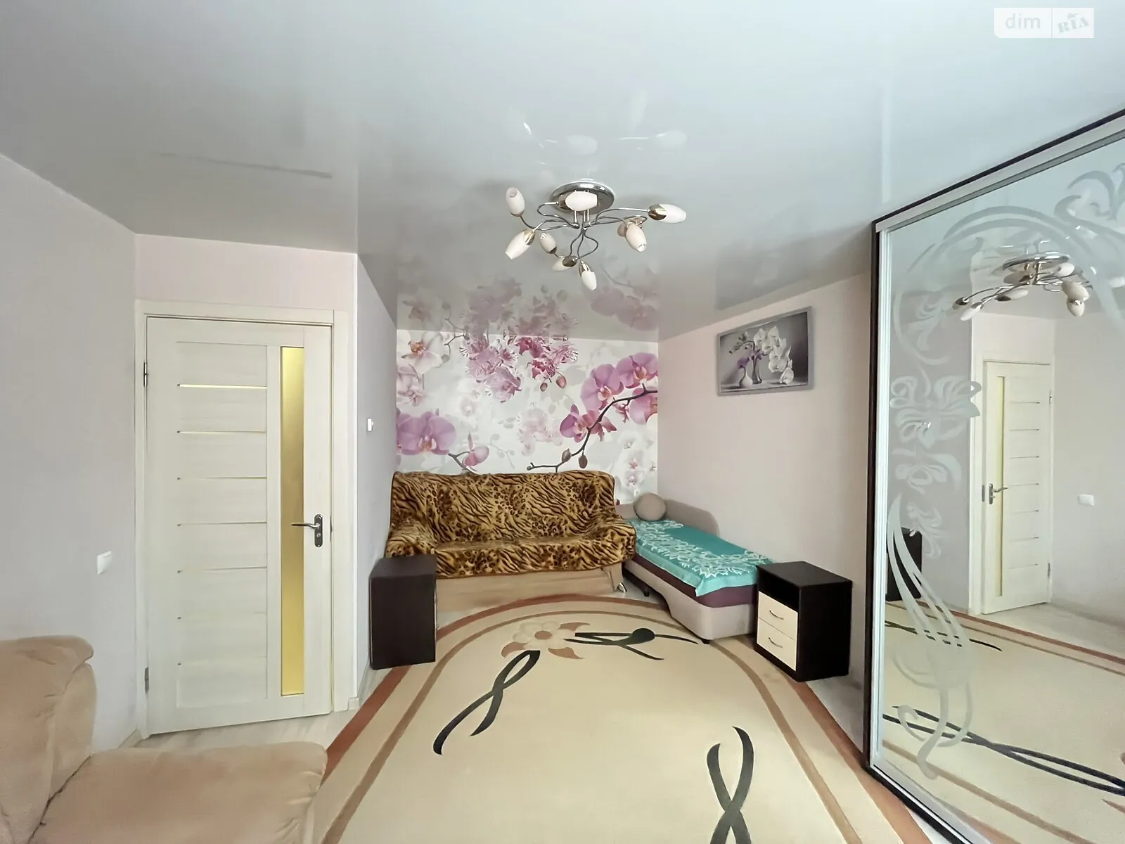 Продается 1-комнатная квартира 40 кв. м в Хмельницком, ул. Кармелюка, 5/8 - фото 1