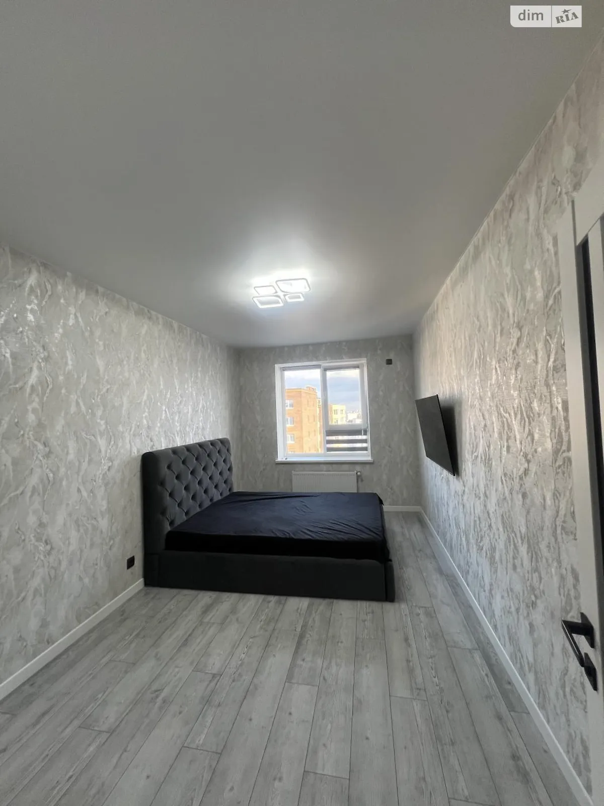 Продается 1-комнатная квартира 39 кв. м в Ровно, ул. Соборная - фото 1