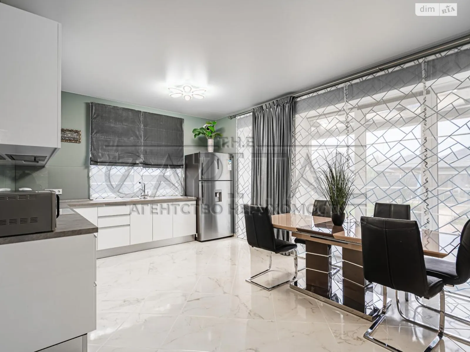 Сдается в аренду одноэтажный дом 120 кв. м с беседкой, цена: 1400 $ - фото 1