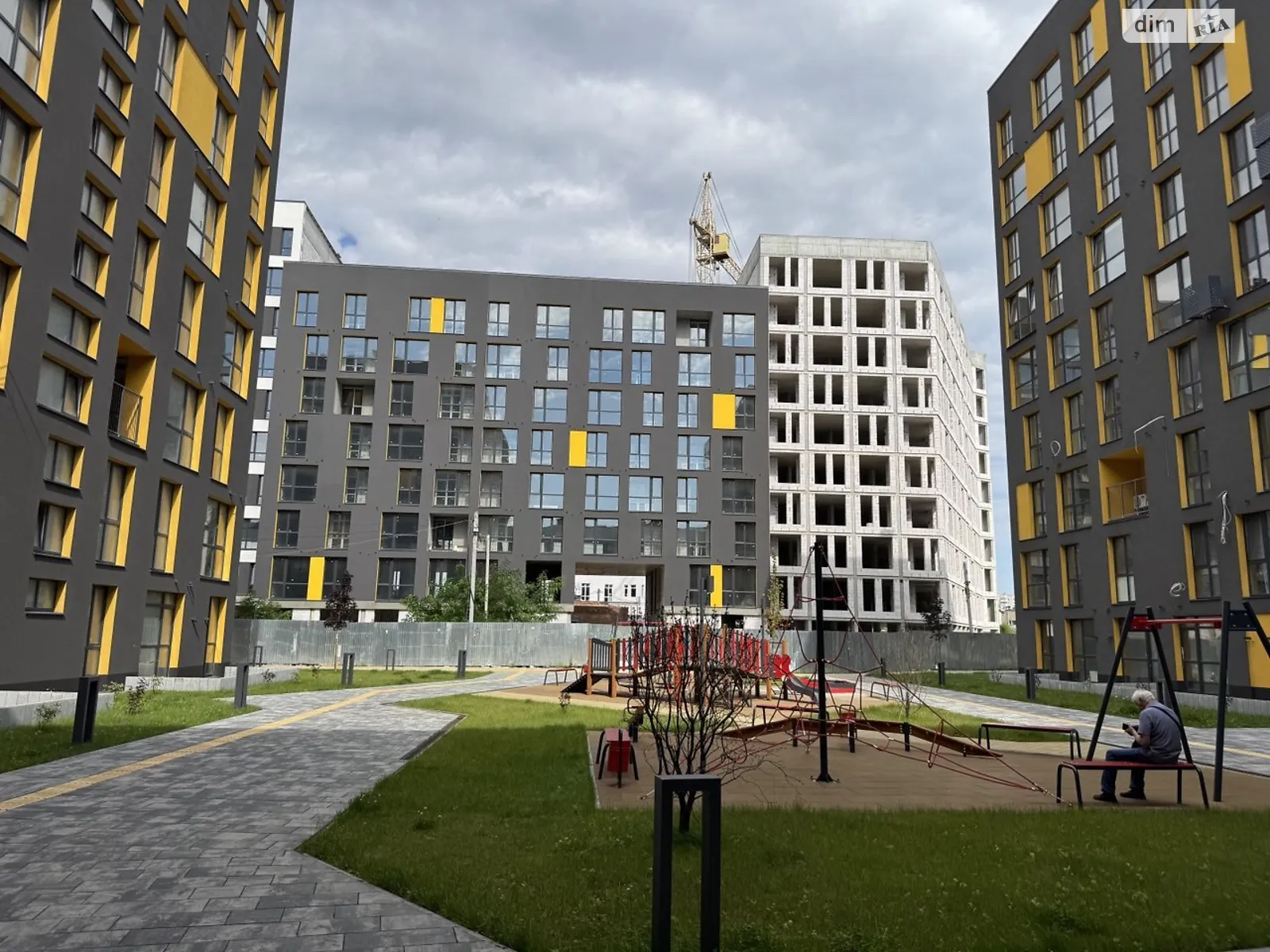 Продается 1-комнатная квартира 42.5 кв. м в Львове, ул. Хмельницкого Богдана, 207 - фото 1