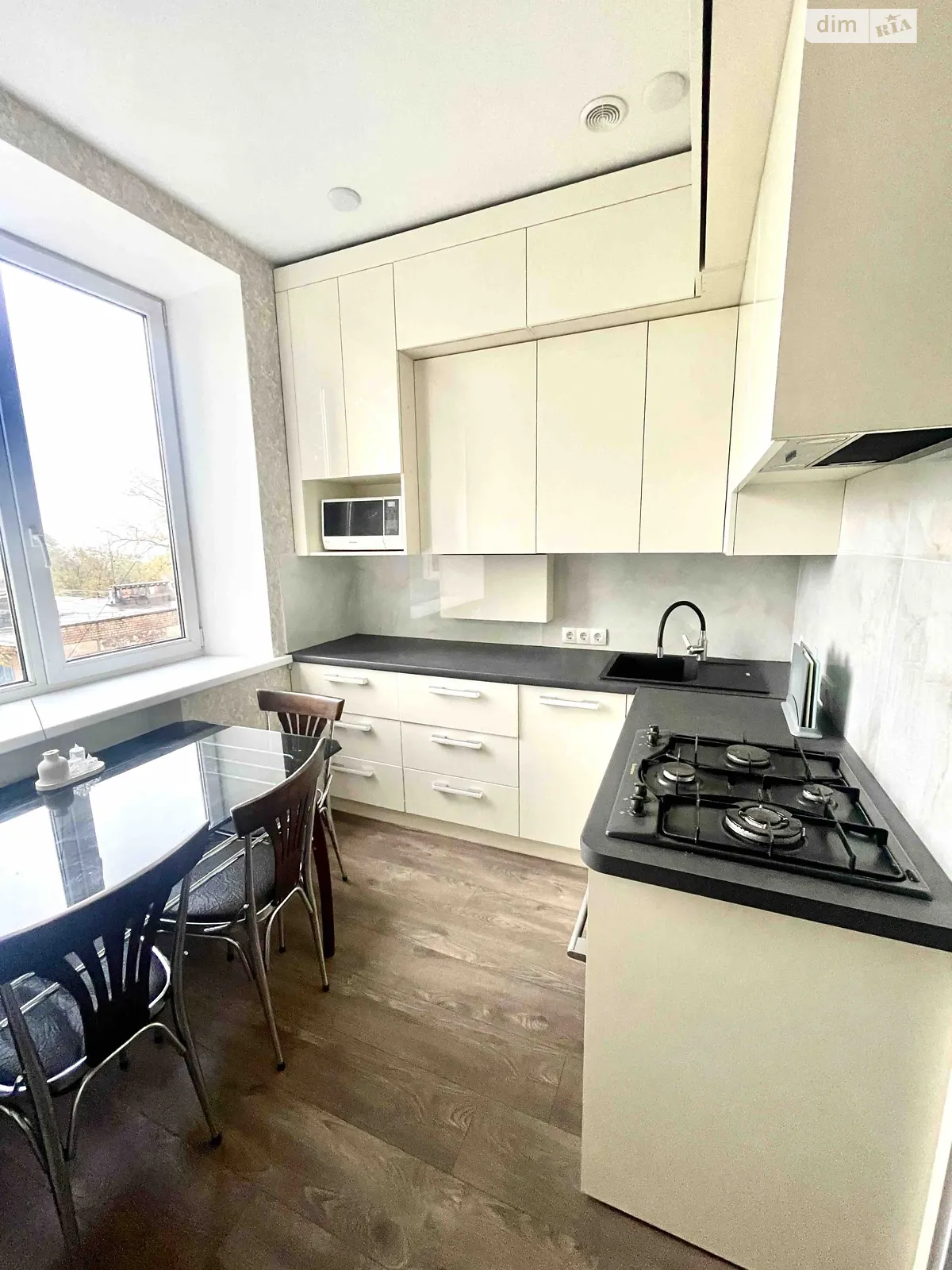 Продається 3-кімнатна квартира 77.2 кв. м у Кам'янському, вул. Миру, 12 - фото 1