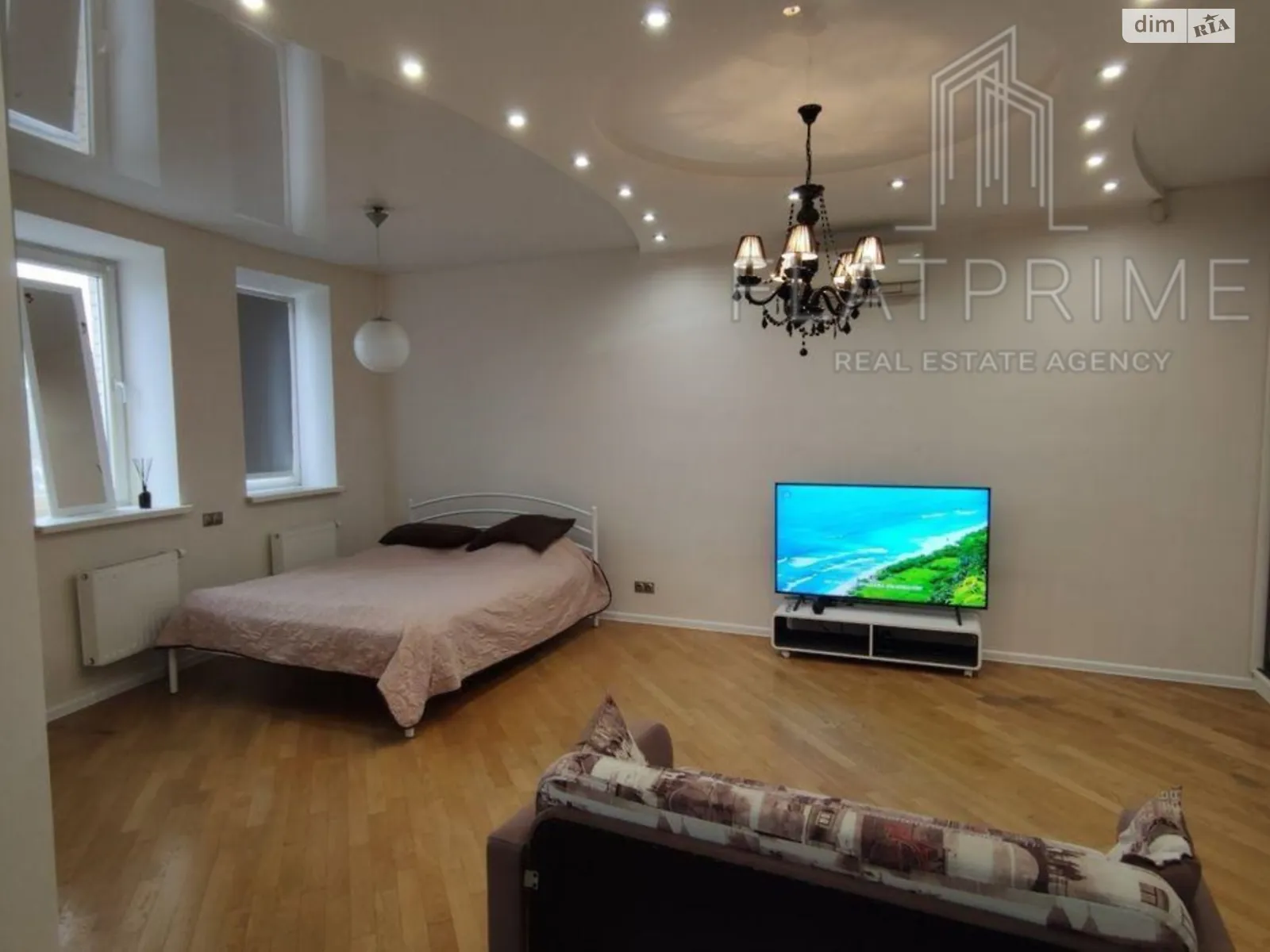 Продается 1-комнатная квартира 56.5 кв. м в Киеве, ул. Голосеевская, 13А - фото 1